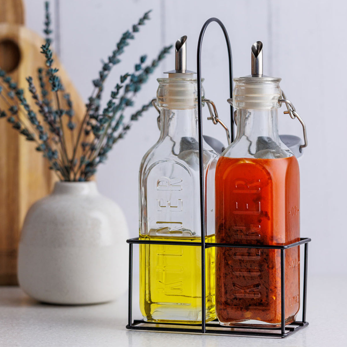 Kilner Set of 2 oil bottles & metal rack